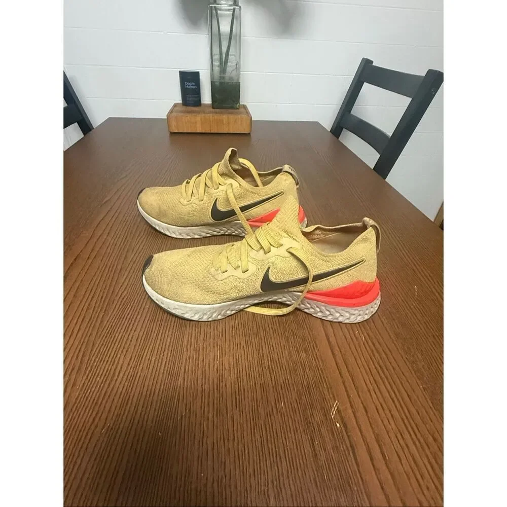 Nike Epic React Flyknit 2 sz 9.5